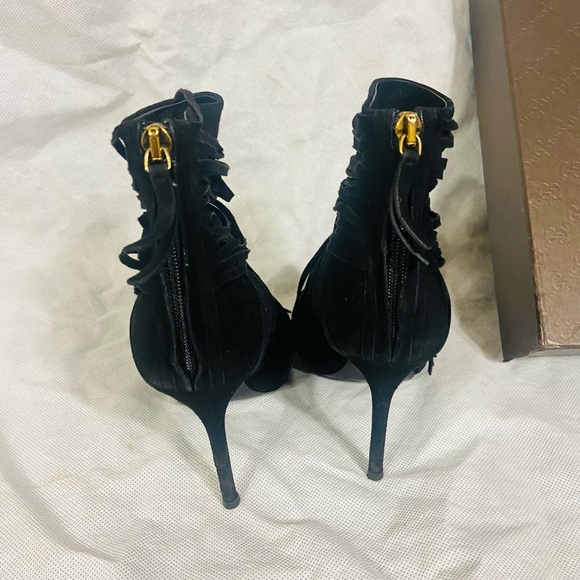 Gucci booties . - Picture 3 of 10